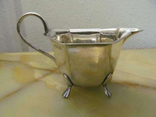 SHEFFIELD !! Vintage Silver Plated Edwardian Style Sheffield Creamer with Paw Feet