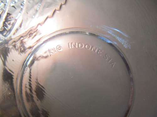 KIG !! Vintage Lot/Set of 2 Identical Glass Apple Bowls with Textured Leaf - Salad / Dessert