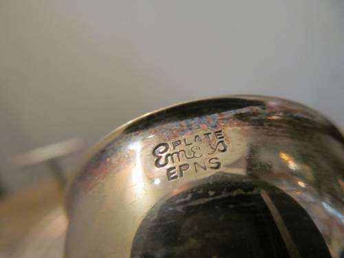 EMESS !! Original Vintage Lot/Set of Emess Silver Plated Stand & Six Egg Cups