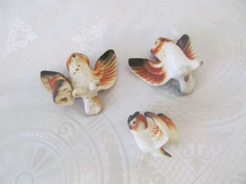 BISQUE !! Collectable Lot/Set of Three Miniature Bisque Porcelain Owl Figurines