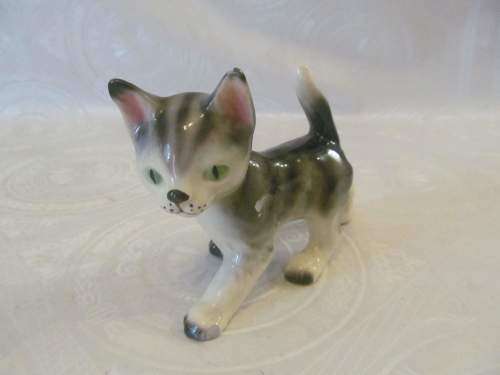 W-GERMAN !! Vintage Collectable West German Fine Porcelain Cat Figurine