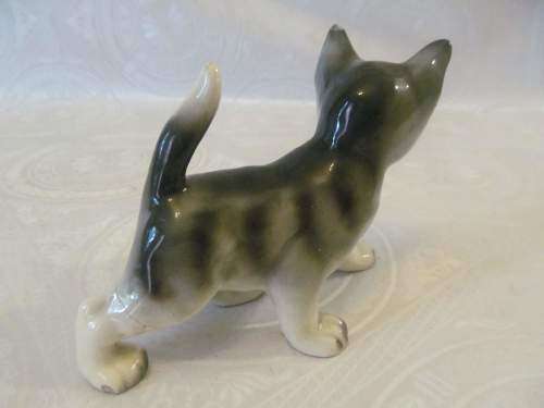W-GERMAN !! Vintage Collectable West German Fine Porcelain Cat Figurine