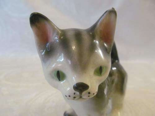 W-GERMAN !! Vintage Collectable West German Fine Porcelain Cat Figurine