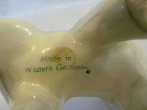 W-GERMAN !! Vintage Collectable West German Fine Porcelain Cat Figurine
