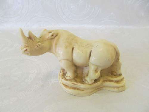 RHINO !! Vintage Polished Marbelite Rhinoceros Figurine - Signed