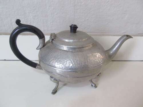 PEWTER !! Vintage Dimpled Pewter Teapot with Feet and Bakelite Handle