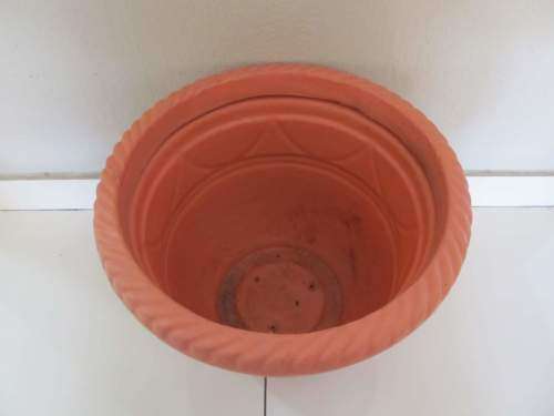 PLANTERS !! Contemporary Lot of 3 Identical Large Acrylic Planter Pots