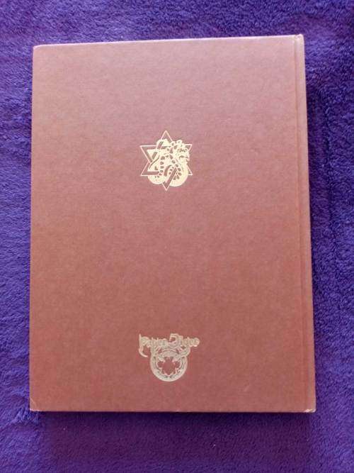 Inventorum Natura by Una Woodruff  ( Hardcover Excellent Condition)