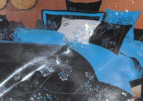 BEAUTIFUL QUEEN SIZE EMBROIDERED DUVET 6 PIECE SET - BLUE