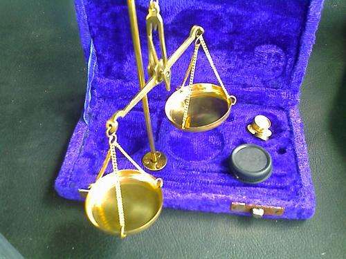 Vintage Brass Portable Weigh Scale-Mint in Box.circa 1940's. ALL PIECES THERE.ORIGINAL PACKAGING.