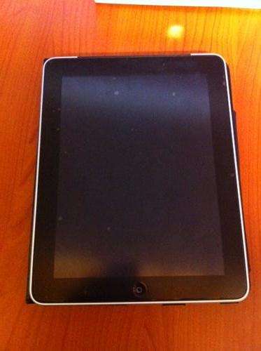 !! iPad 64Gb 3G + Wi-Fi 1 Month Old Mint Condition !!