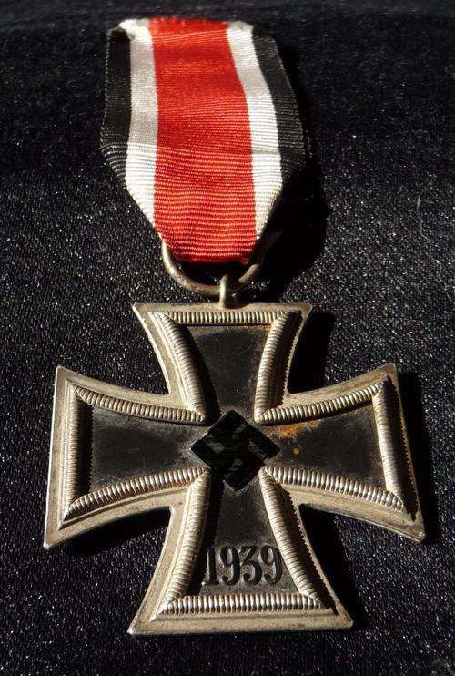 GERMAN WWII SECOND CLASS IRON CROSS ***R1 START*** NO RESERVE!!!