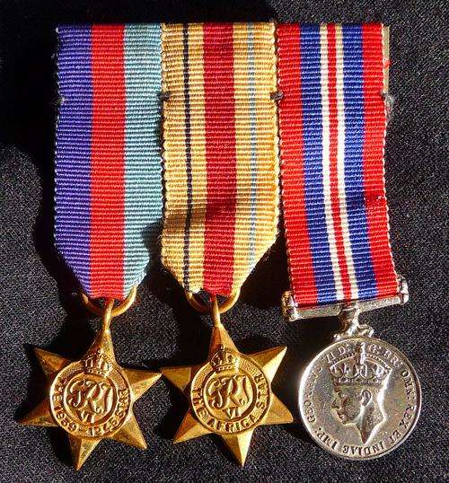 SET OF MINIATURE WORLD WAR II MEDALS ***R1 START*** NO RESERVE!!!