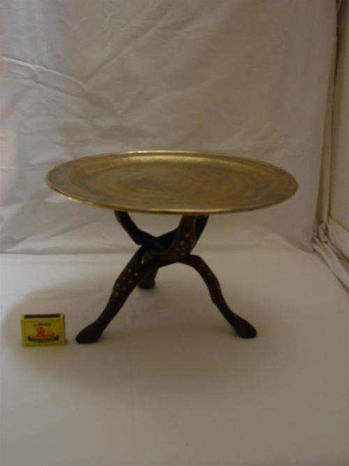 ROUND BRASS TRAY ON WOODEN LEGS / MADE IN SWITZELAND