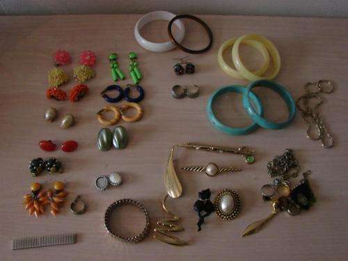 ODD LOT MIXED JEWELLERY