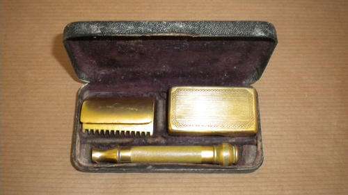 VINTAGE GILLETTE DOUBLE EDGE SAFETY RAZOR - POCKET EDITION!