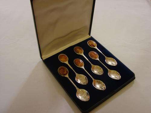 ROYAL FAMILY SOUVENIR SPOONS!!