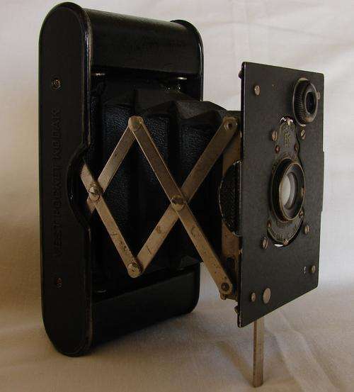 VINTAGE KODAK AUTOGRAPHIC VEST POCKET FOLDING CAMERA!!