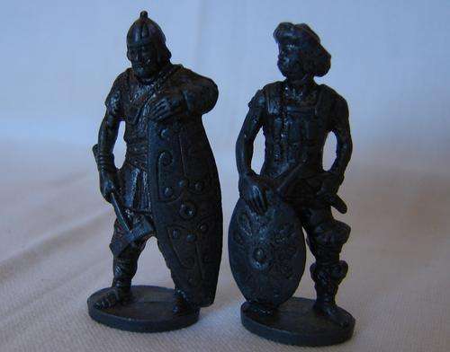 KINDER SURPRISE - LEAD SOLDIERS - EUROPE WARRIORS!!