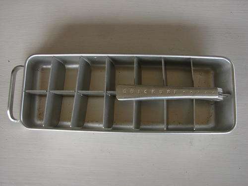 VINTAGE ALUMINUM FRIGIDAIRE QUICKUBE ICE TRAY!!