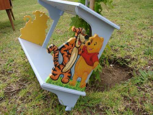 WINNIE-THE-POOH SHELF!!