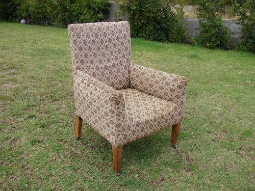 WRITER'S CHAIR - NEEDS REUPHOLSTERING!!