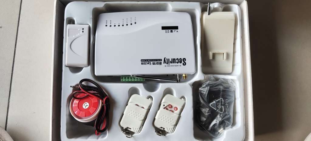 Wireless smart security alarm s