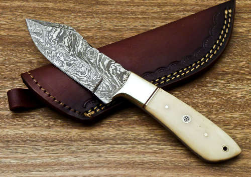 Hand crafted damascus steel hunting knife perfect gift ! BM-9071
