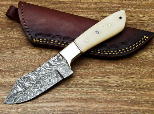 Hand crafted damascus steel hunting knife perfect gift ! BM-9071
