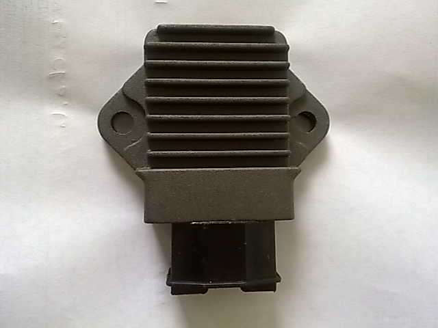 Honda CBR900 CBR1100 CBR600 VFR NC30 regulators..fits many Honda motorcycles.