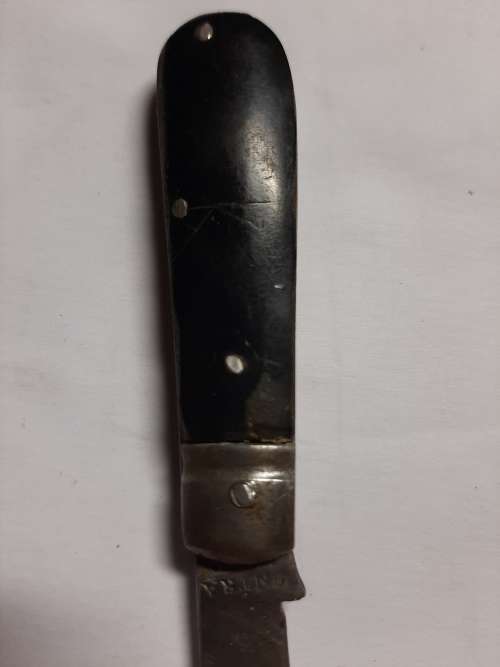 unique little pocket knife