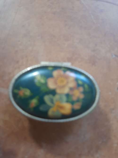 STUNNING LITTLE TRINKET CONTAINER
