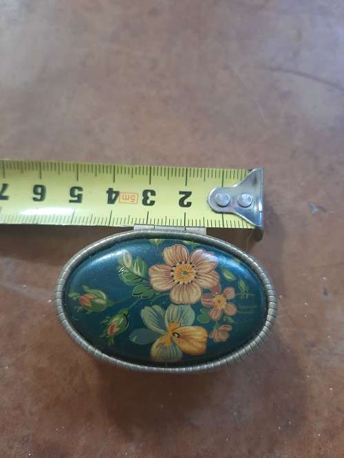 STUNNING LITTLE TRINKET CONTAINER