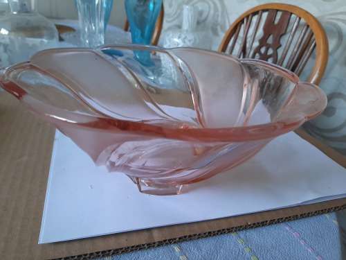 Stunning glass bowl