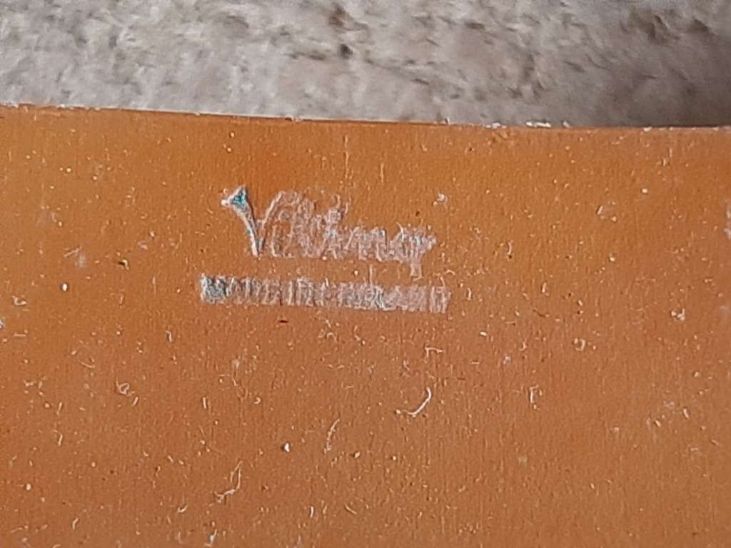 1 x leather pouch made in England