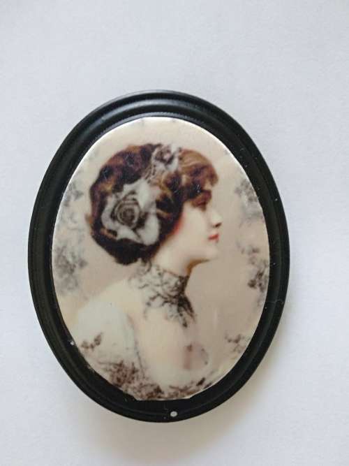 Vintage style painting brooch/Beautiful brooch/Stylish fashion brooch/Special brooch/ Brooch