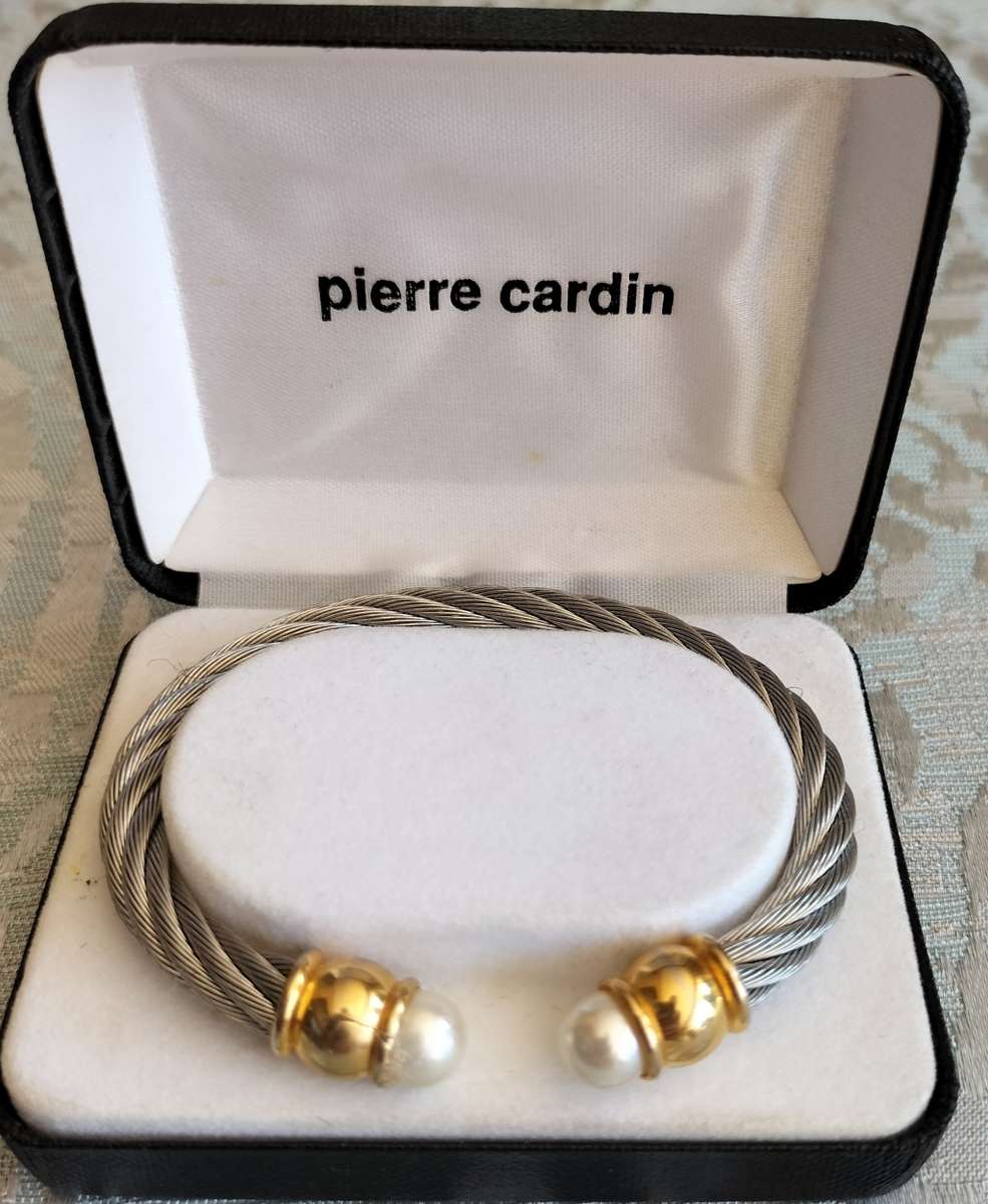 Pierre Cardin bracelet (in original box)