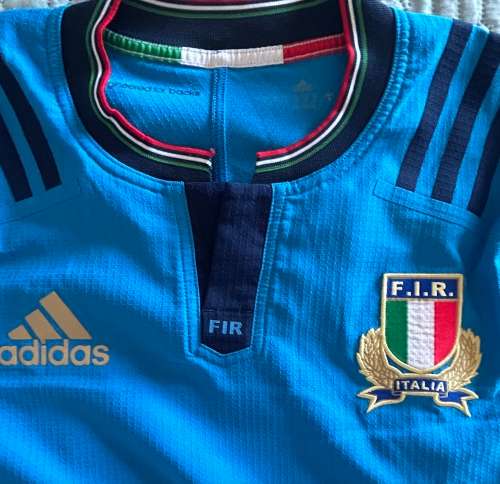 Italy player issue rugby jersey