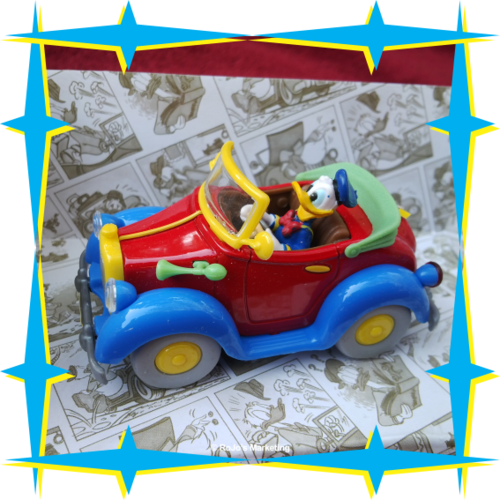 ULTRA HIGHLY COLLECTIBLE AND NEVER TO BE REPEATED: DISNEY "Motorama" DONALD DUCK (1:43) CAR