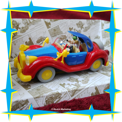 ULTRA HIGHLY COLLECTIBLE AND NEVER TO BE REPEATED: DISNEY "Motorama" SCROOGE & DRIVER (1:43) CAR