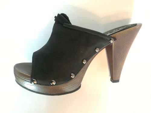 Size 7 / 40 ladies black and brown slip on high heels