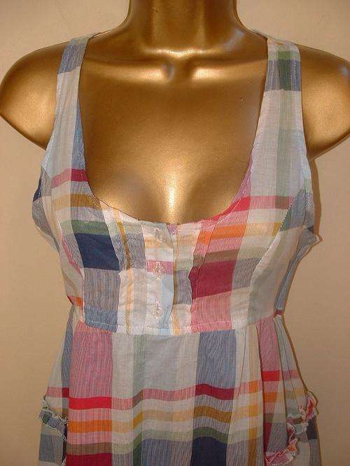 10 / 34  New ladies dress or top pocket detail - just lovely.