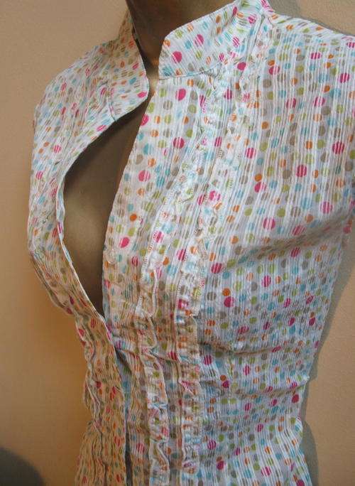 New size 34 polka dot ladies shirt blouse top- really sweet must see.