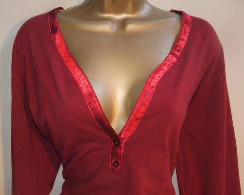 size  14 - 16 X large xl New ladies red top / shirt with satin trim.