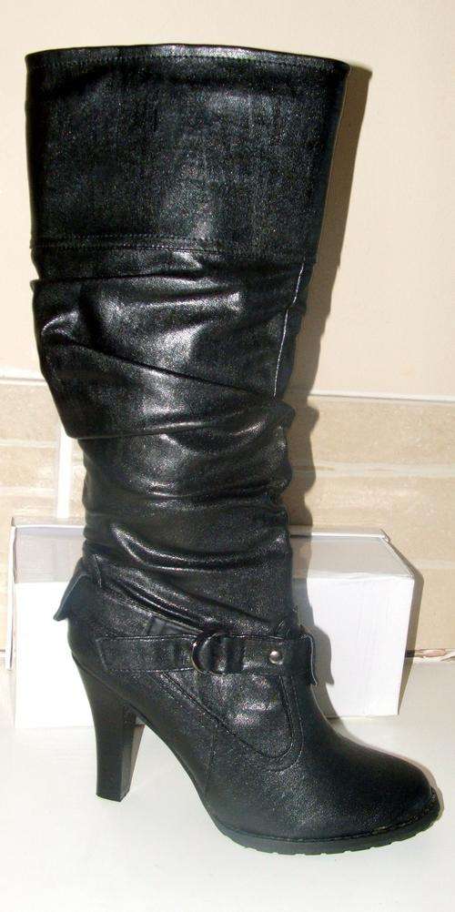 Size 6 1/2 only  New boxed ladies BLACK boots WITH ZIPS - wholesale bargain.