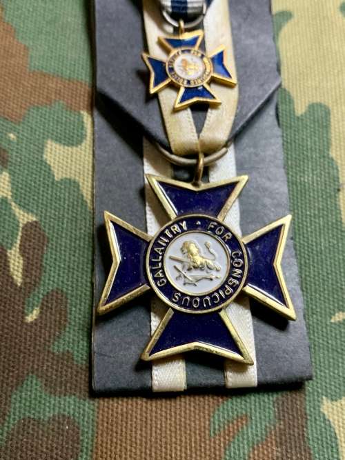 Rhodesia Police Cross for Conspicuous Gallantry Copy. Crazy Auction.