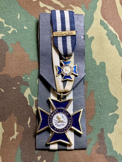 Rhodesia Police Cross for Conspicuous Gallantry Copy. Crazy Auction.
