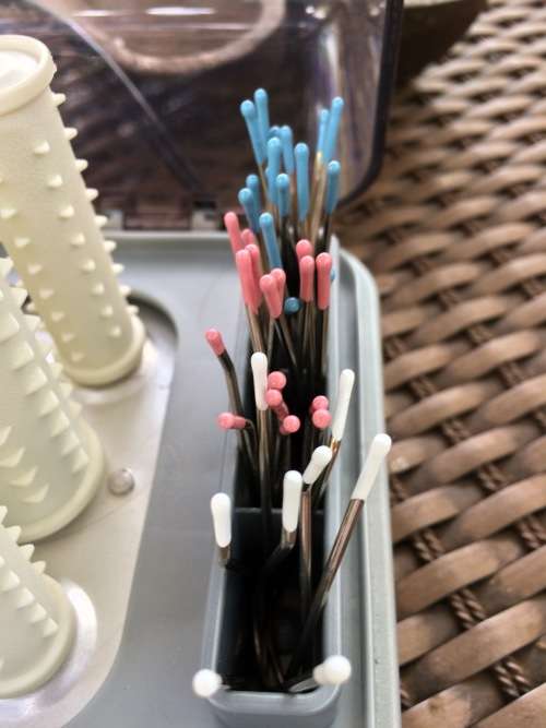 ELECTIC HEATED CURLERS/ROLLERS.