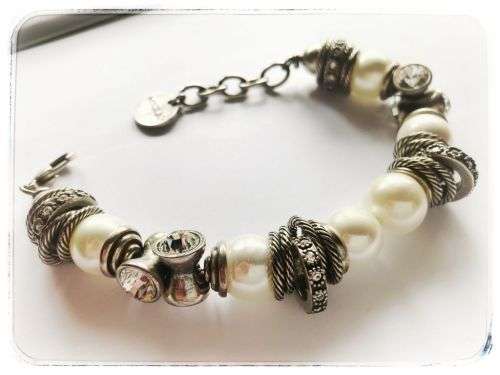 STUNNING MIGLIO PEARL AND SWAROVSKI BRACELET.
