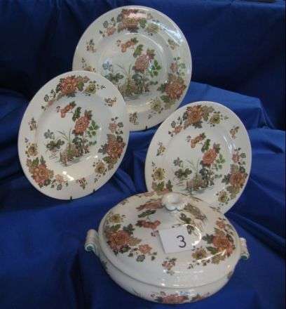 Wedgewood Dinner Service TKD431 Eastern Flowers